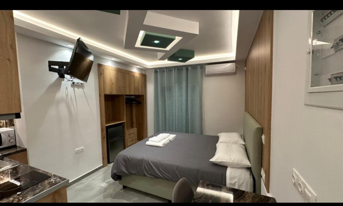 Luxury Semi Basement Apartment With Terrace Atenas Exterior foto